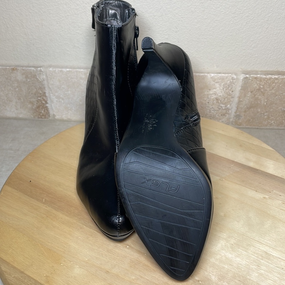 Life Stride Memory Foam Booties Size 8.5 Black - image 7